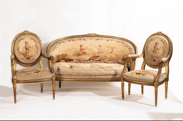 4 gợi ý giúp bạn chọn ra chiếc ghế sofa tân cổ điển phù hợp